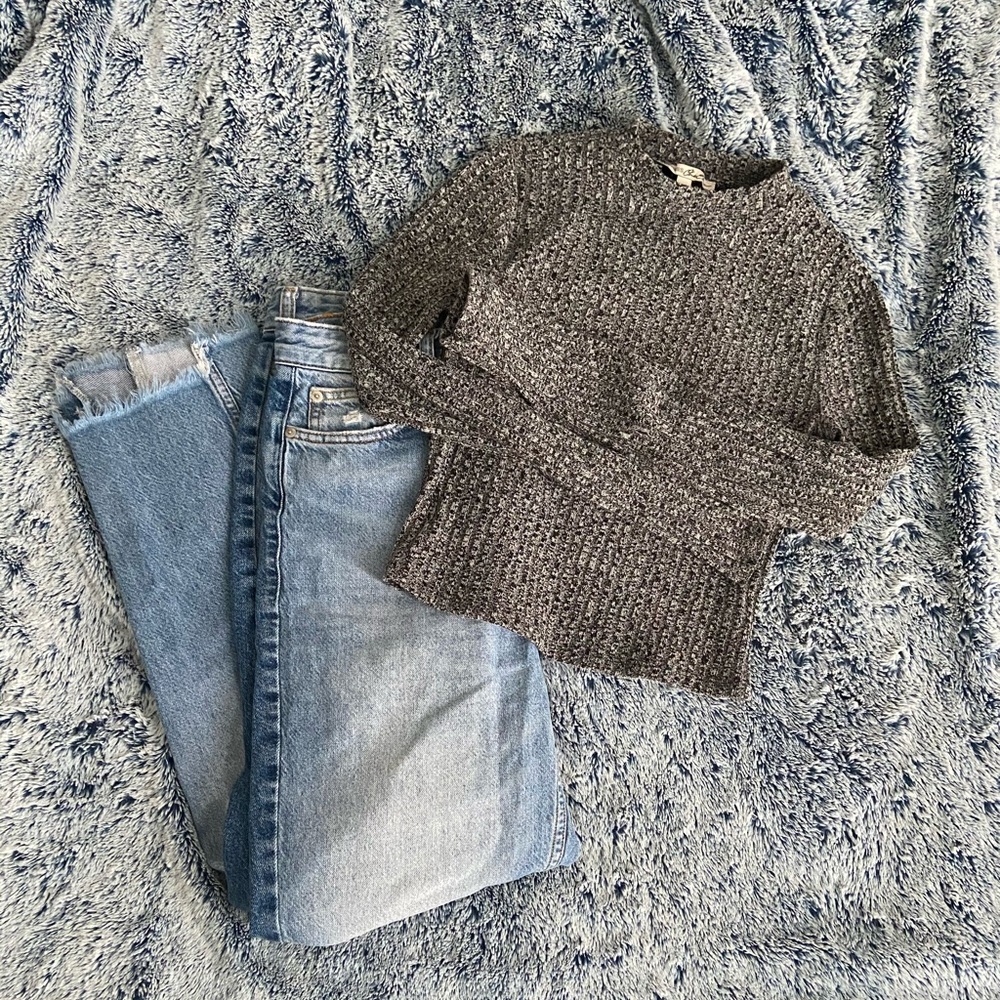 Ribbed mock neck crop top